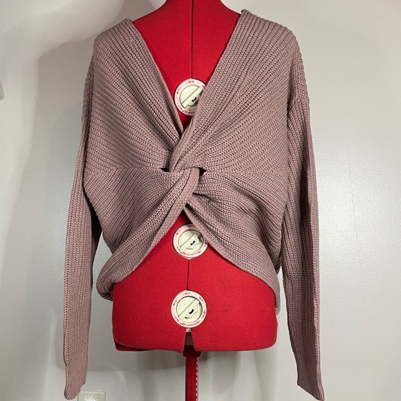LOVE TREE Twist Back Sweater Sz M - Picture 4 of 10